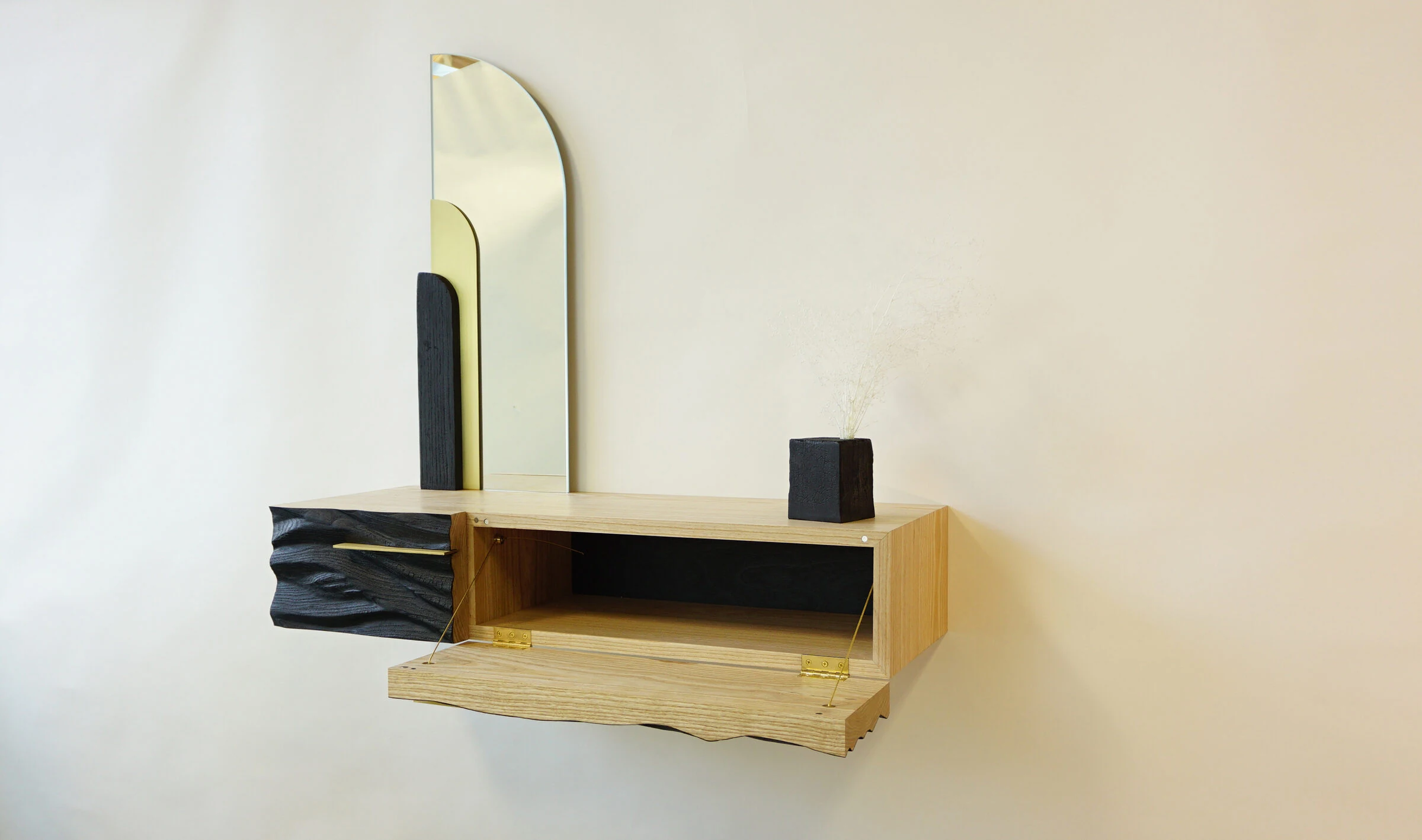 Ashen open drawer